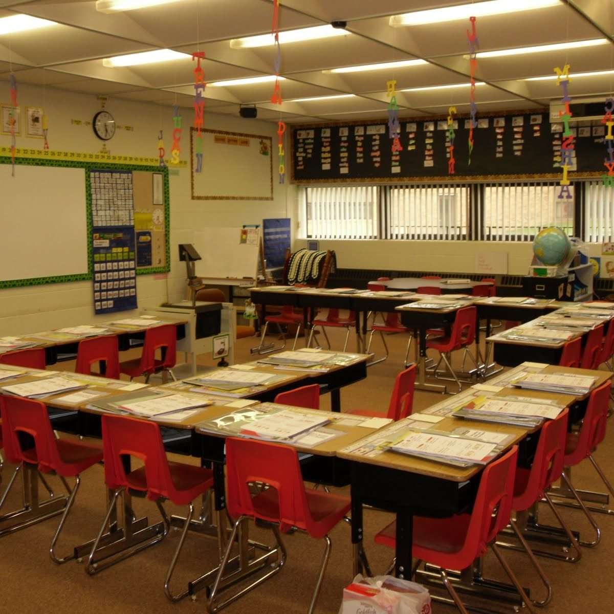 collection of solutions best 25 classroom desk arrangement ideas on pinterest creative classroom desk arrangements of classroom desk arrangements