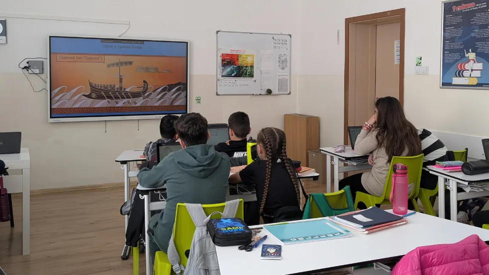 kak izkustveniat intelekt pomaga na petoklasnitsite da razberat drevnogratskite mitove 4