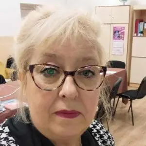 Профилна снимка на Диана Попова