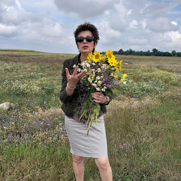 Профилна снимка на Жени Костова