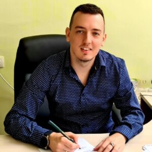 Профилна снимка на Яник Мицев