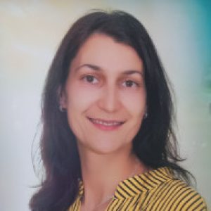 Профилна снимка на Моника Петрова