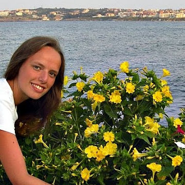 Профилна снимка на Стелла Язаджиева