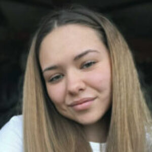 Профилна снимка на Цветелина Николова