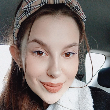 Профилна снимка на Ангелина Табанджова