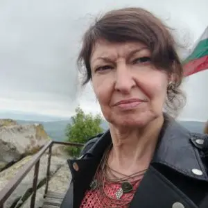 Профилна снимка на Емилия Иванова