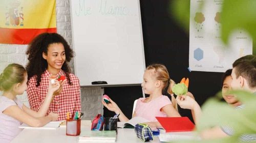 Оценяват/анализират различни наблюдавани реални ситуации