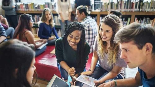 Сравнителен анализ на цели, функции и организация на работа на определени обществени институции