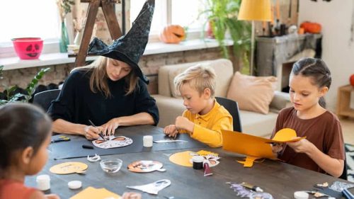 Игра на шапка - учене на думи по английски език