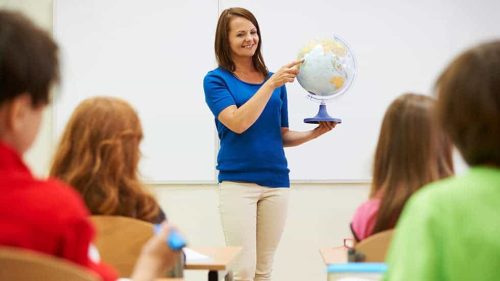 Къде в темата на новия раздел би задълбал един истински учен (историк, географ, физик, литератор)?