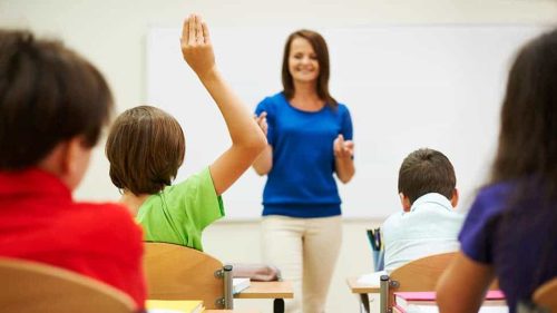 Наблюдават показатели за управление на класната стая