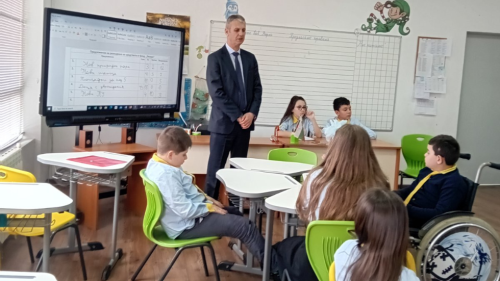 Среща на ученици с кмета на града