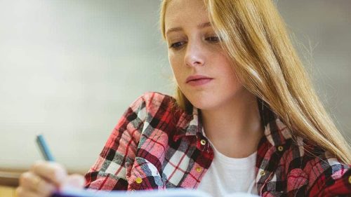 Водят протокол на час